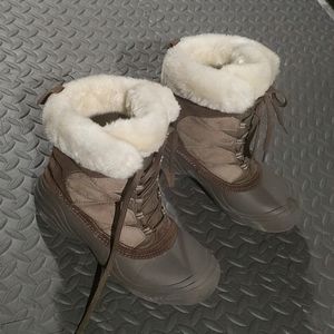 Columbia Size 10 Snow Boots